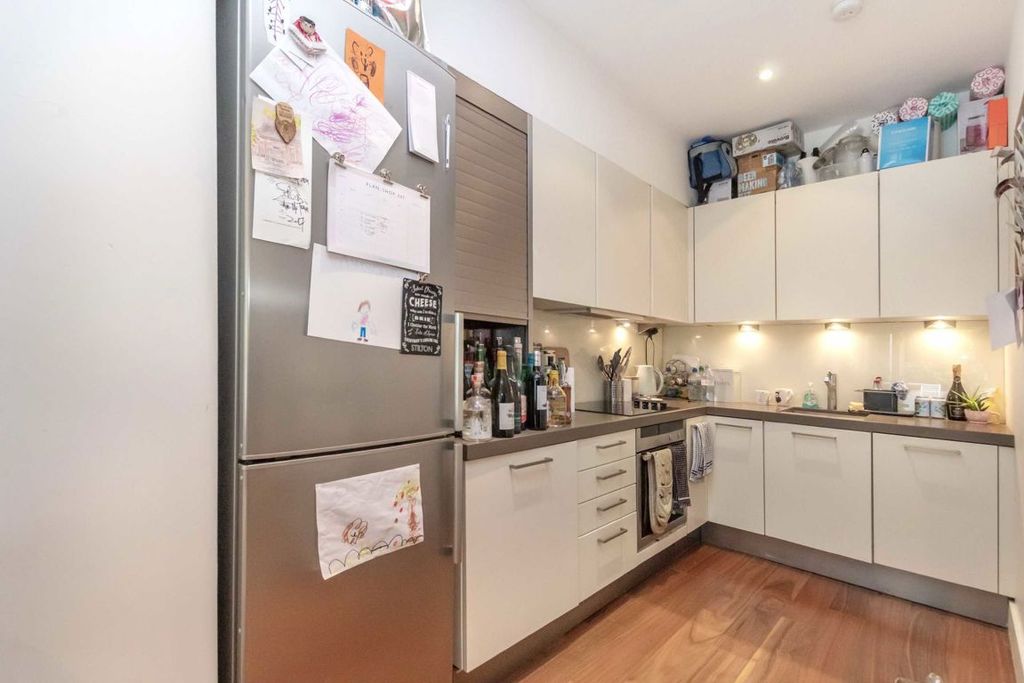 Property photo 2 of 6