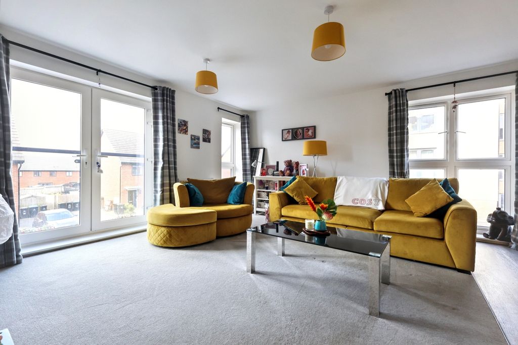Property photo 2 of 10 Img_4785