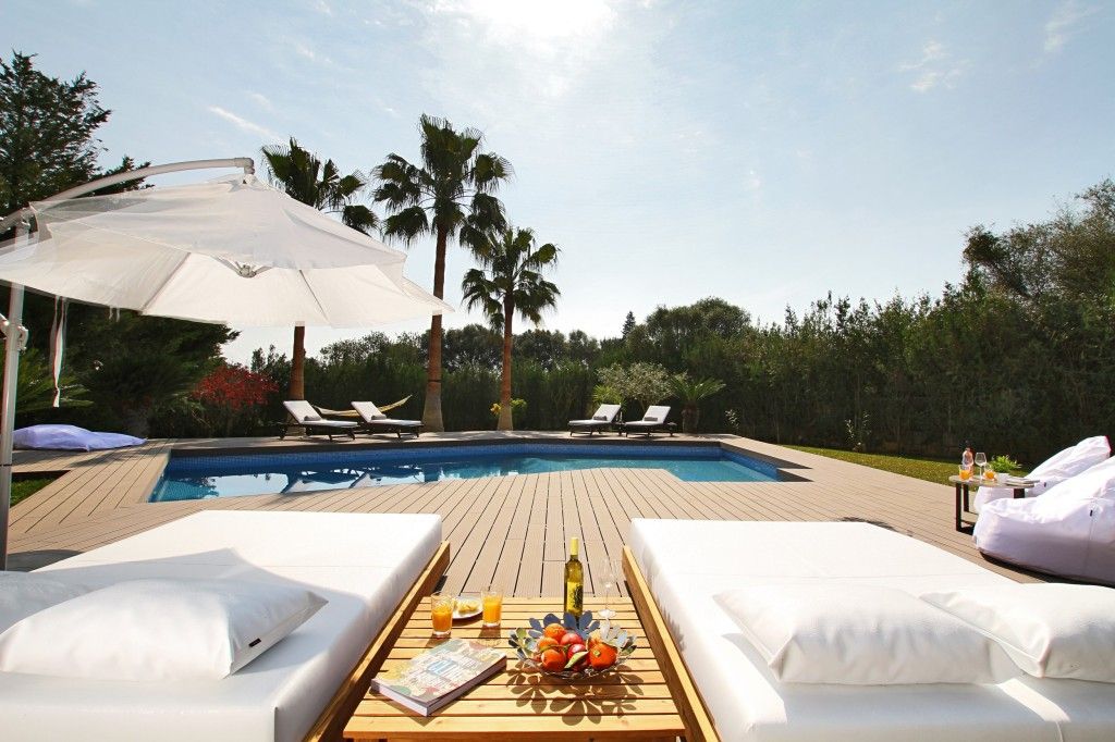 Property photo 2 of 20 Pool (1)