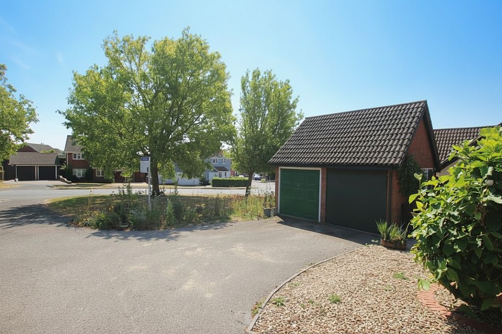 Property photo 2 of 18