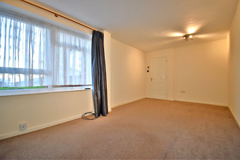 Property photo 3 of 8 Photo 2