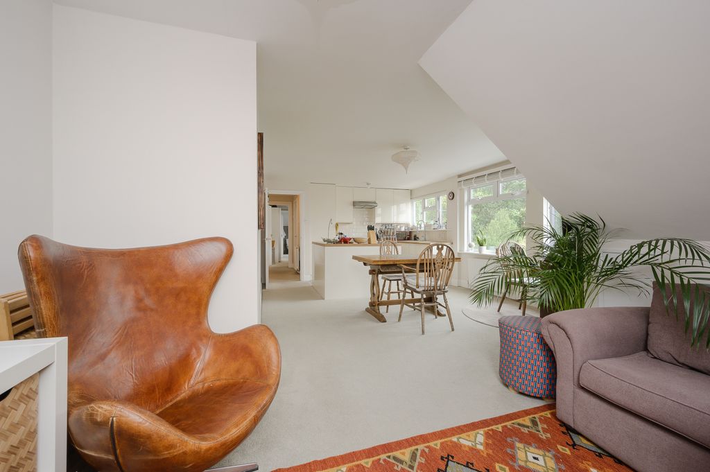 Property photo 2 of 15 Picture No. 04