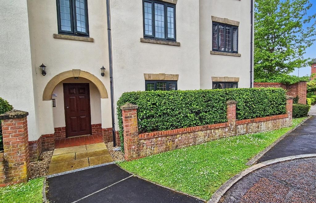 Property photo 1 of 12