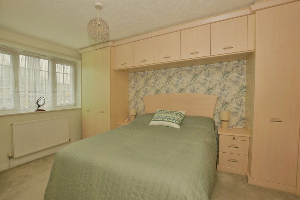 Property photo 3 of 19 Bedroom