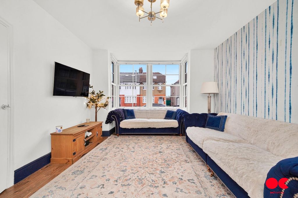 Property photo 2 of 46 Dsc01630.Jpg