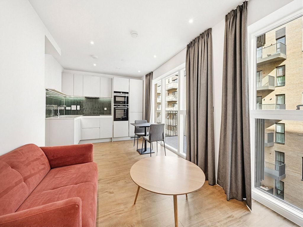 Property photo 1 of 24 Picture No. 04