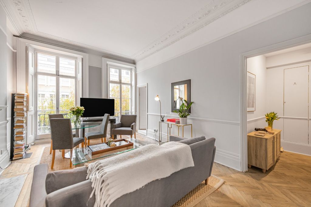 Property photo 3 of 16 Picture 3