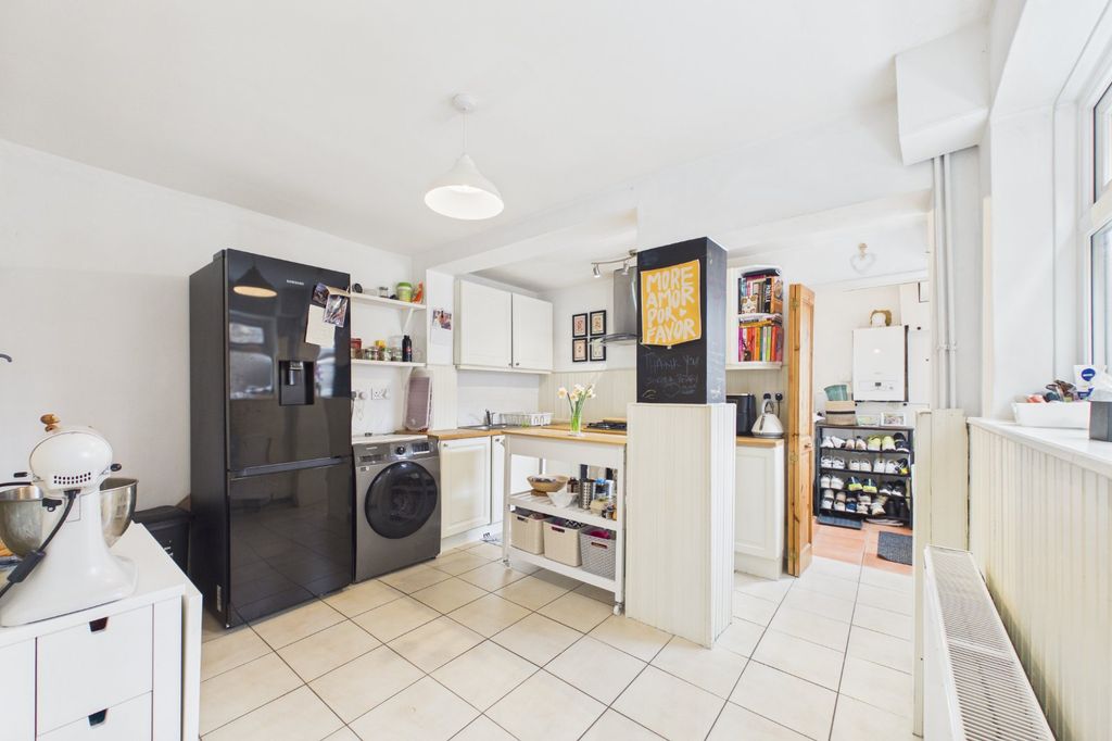 Property photo 3 of 8 Picture No. 20