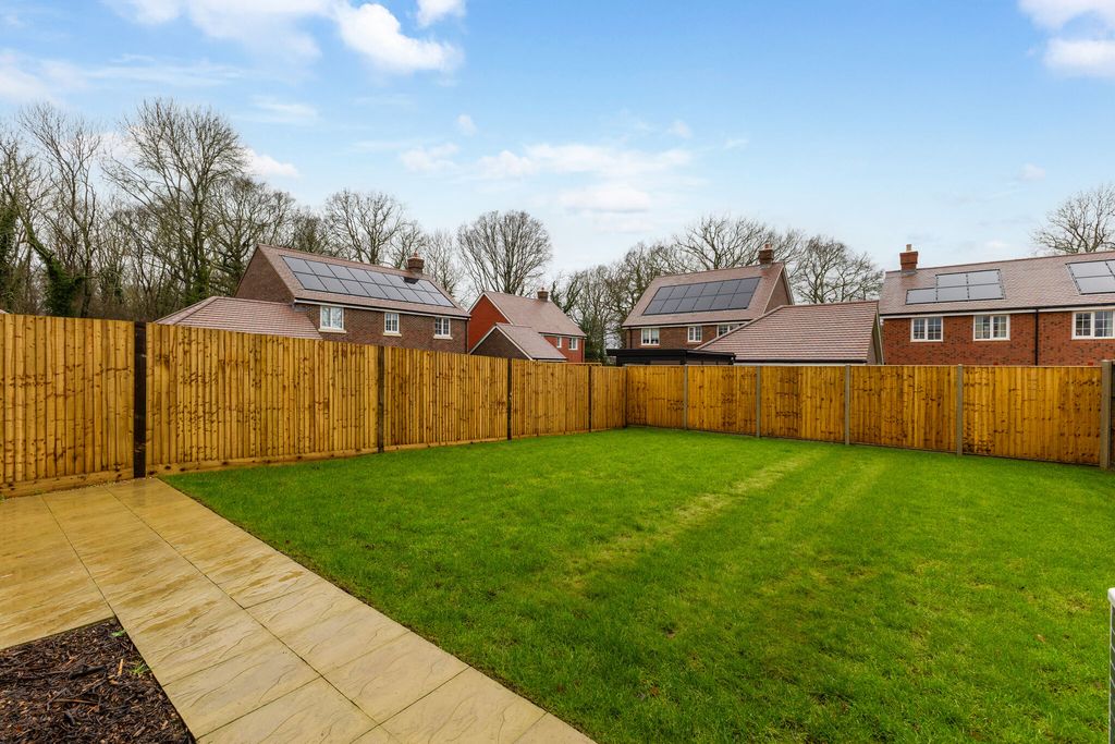 Property photo 3 of 7