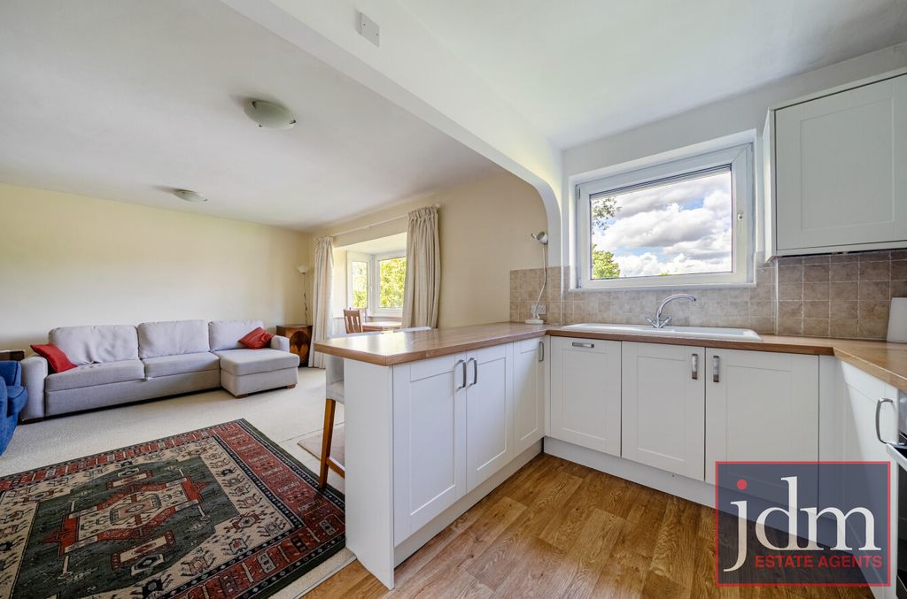 Property photo 2 of 11 Fcca5F78-6993-470...