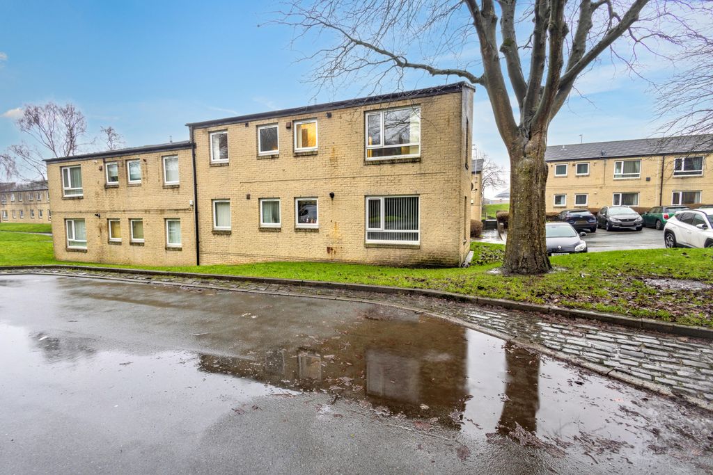 Property photo 1 of 15 89 Truncliffe, Wibsey Bank, Bradford, West Yorkshire, Bd5 8Nx