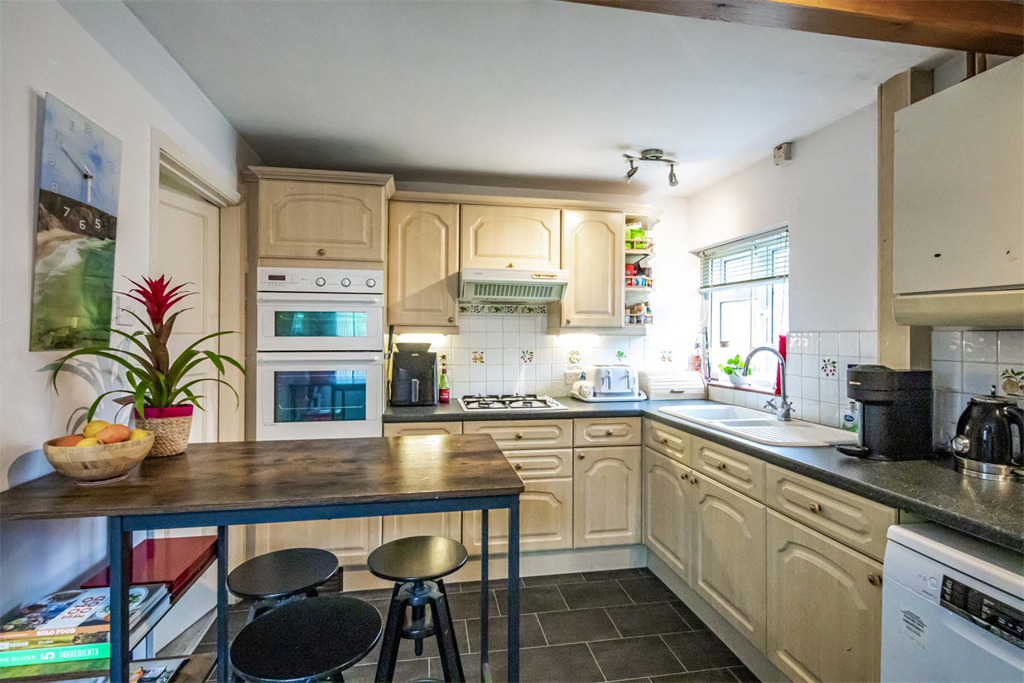Property photo 3 of 16