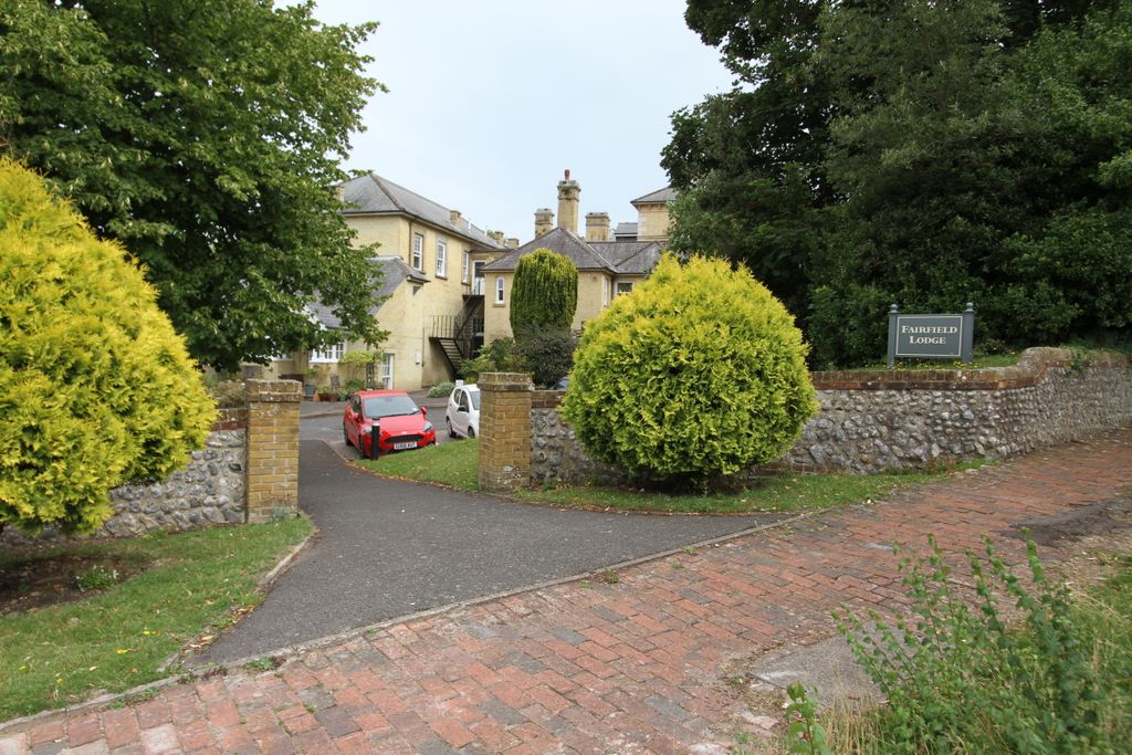 Property photo 2 of 7