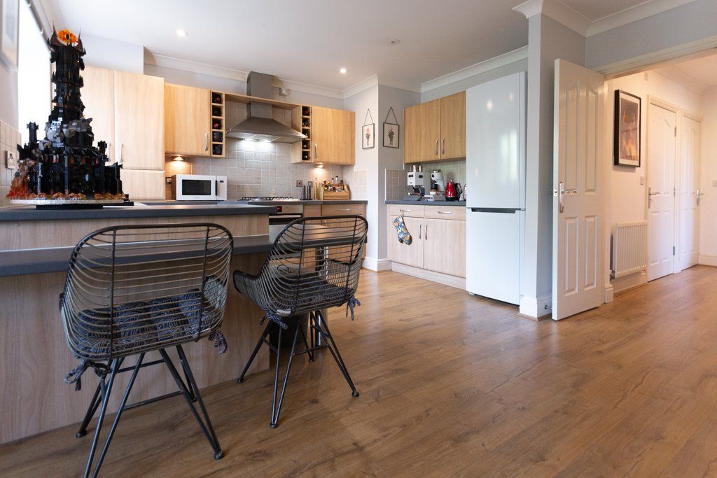 Property photo 3 of 15 Breaksfast Bar