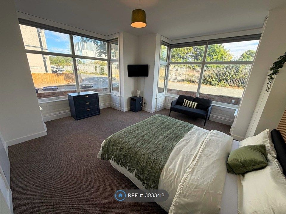 Property photo 1 of 8 Room 1