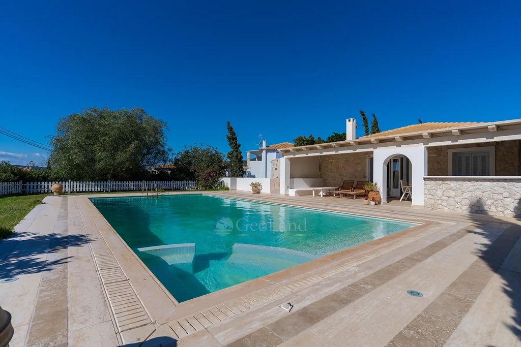 Property photo 1 of 47