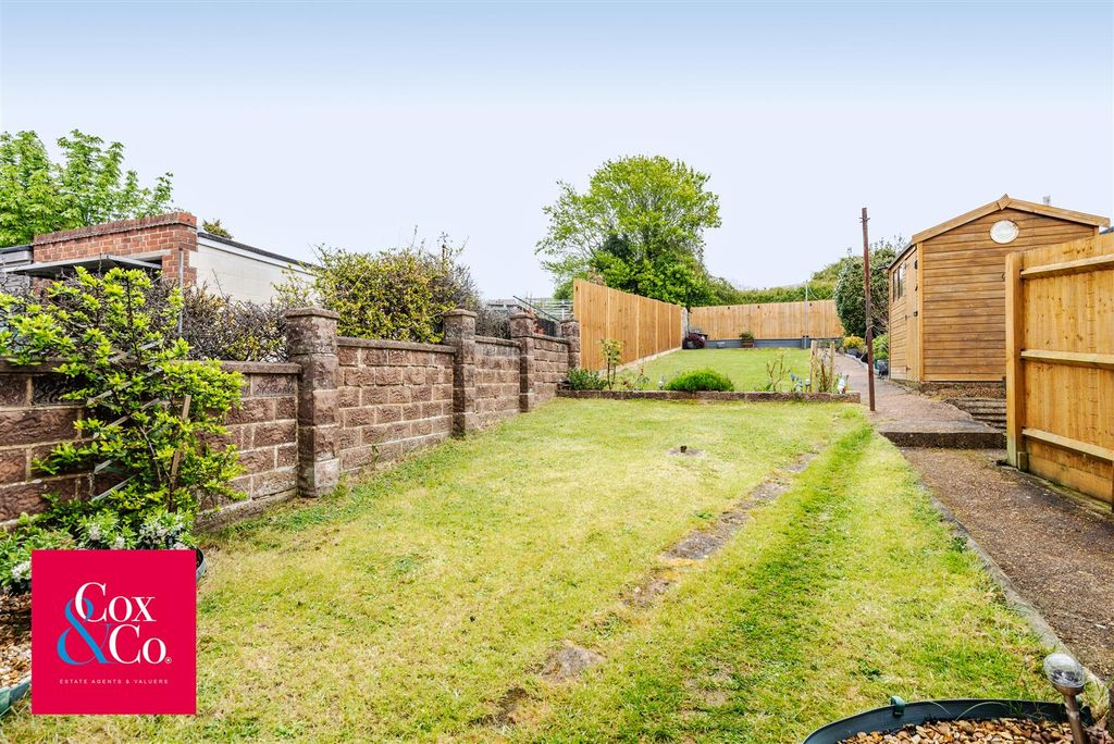 Property photo 3 of 15 81O_0741.Jpg