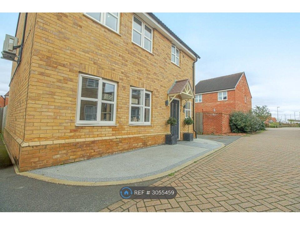 Property photo 2 of 24