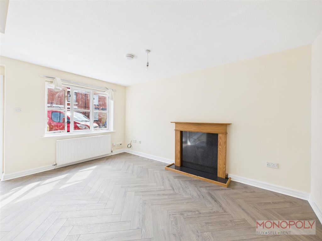 Property photo 2 of 13 Cam04439G0-Pr0126-Still008.Jpg