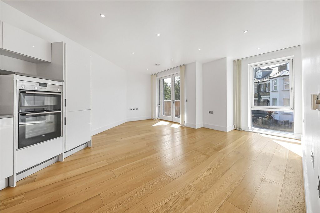 Property photo 3 of 17 Picture No. 40