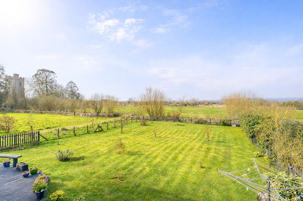 Property photo 2 of 42