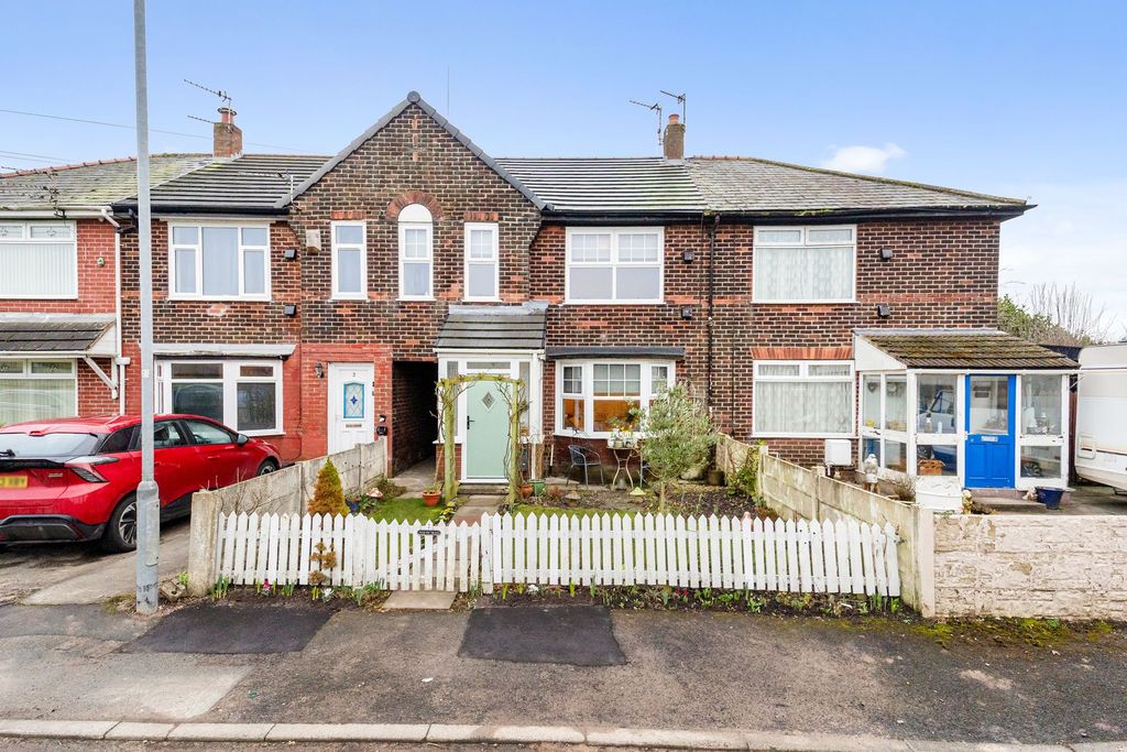 Property photo 2 of 25