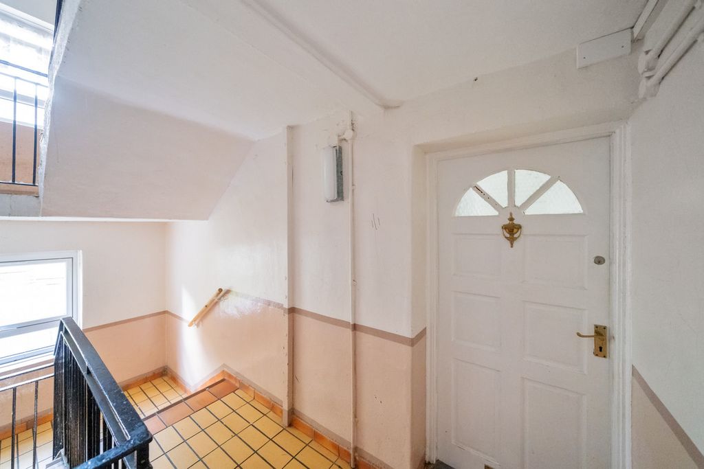 Property photo 3 of 21