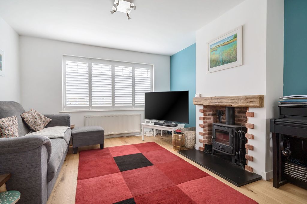 Property photo 2 of 12