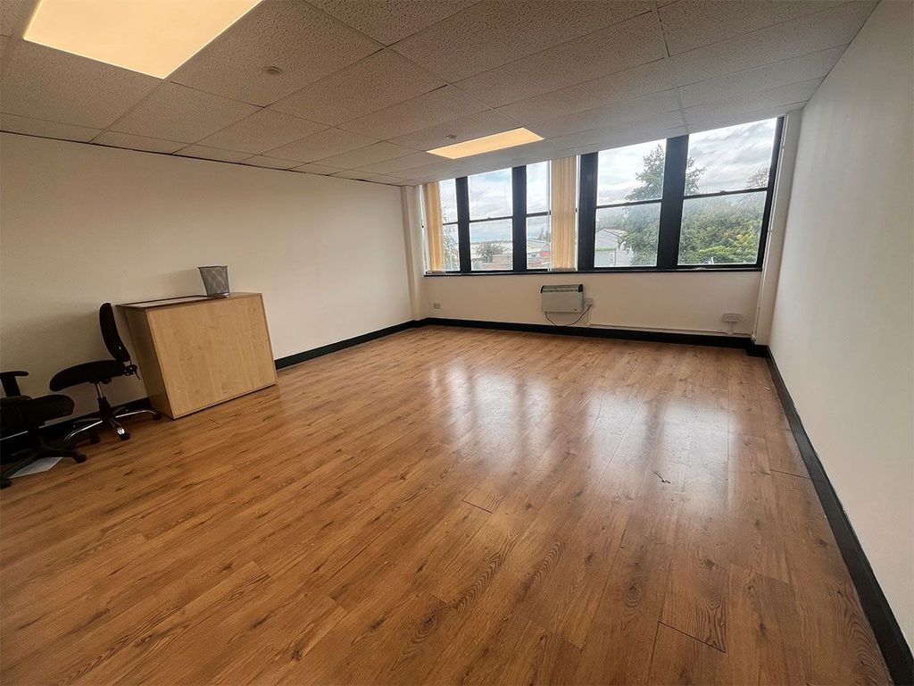 Property photo 1 of 3