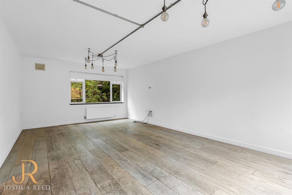 Property photo 2 of 11 Internal-2.Jpg