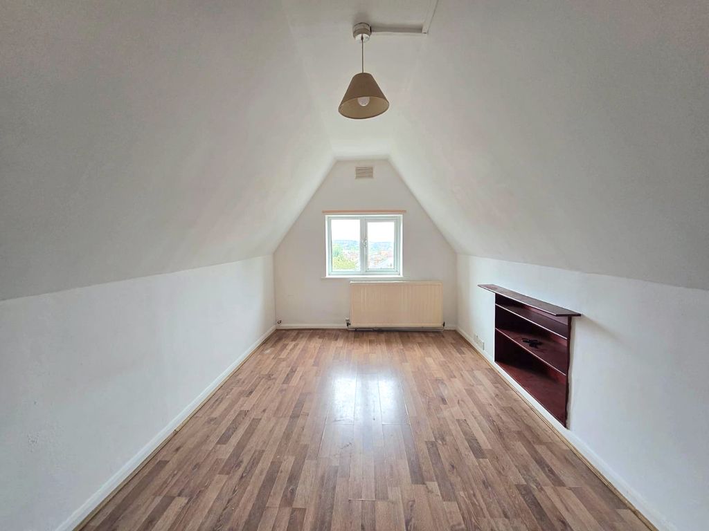 Property photo 2 of 3