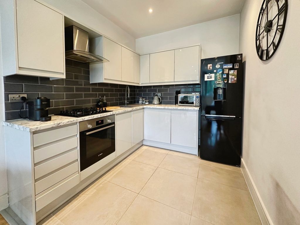 Property photo 3 of 15 Pbox-Img.Jpg