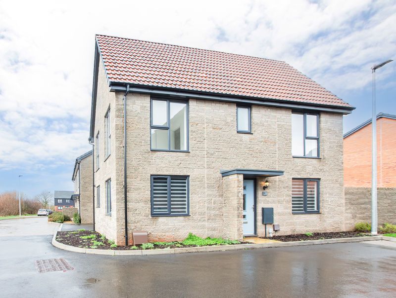 Property photo 1 of 24 Photo 7