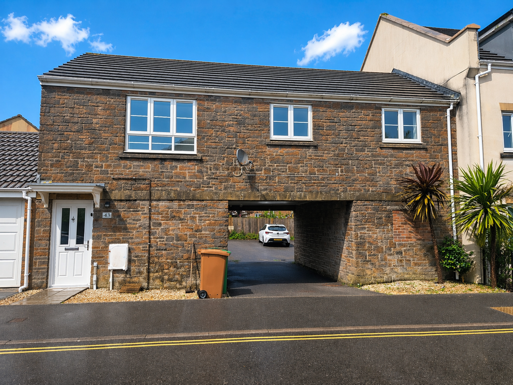 Property photo 1 of 21