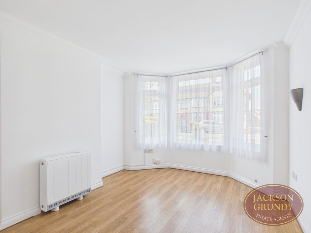 Property photo 2 of 8 Photo 2