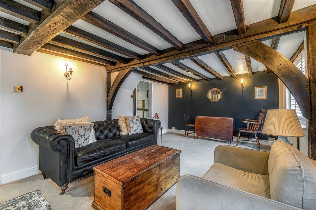 Property photo 2 of 10 Living Room