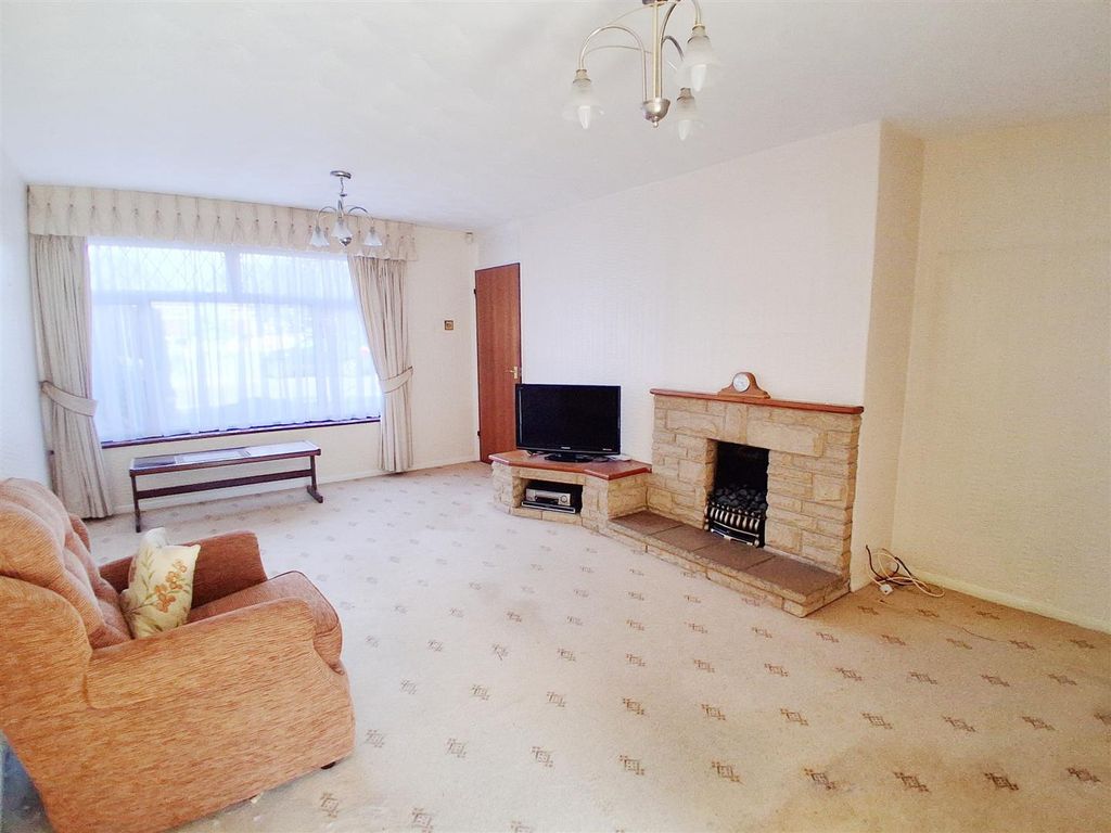 Property photo 2 of 18 1