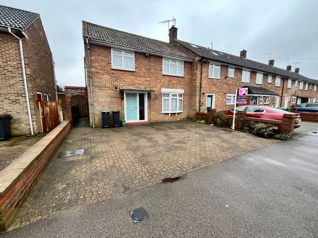 Property photo 1 of 12 Front