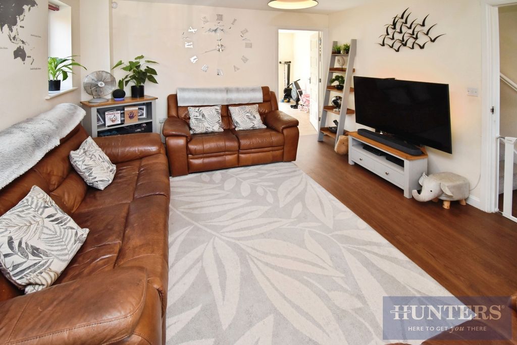 Property photo 3 of 15 Pbox-Img.Jpg