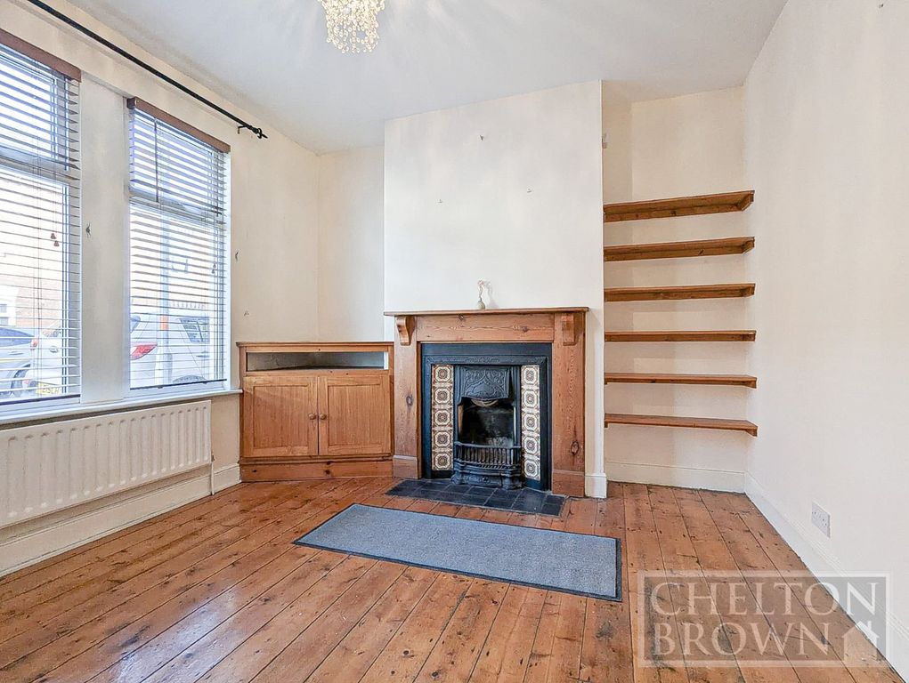 Property photo 3 of 19 Living Room