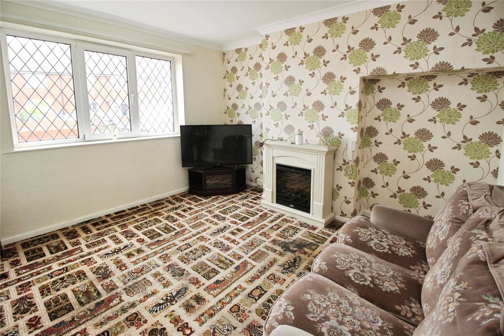 Property photo 2 of 14 Lounge