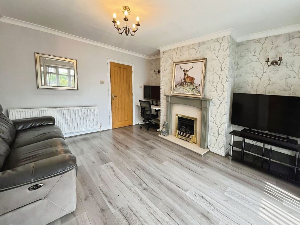 Property photo 2 of 17 5199561
