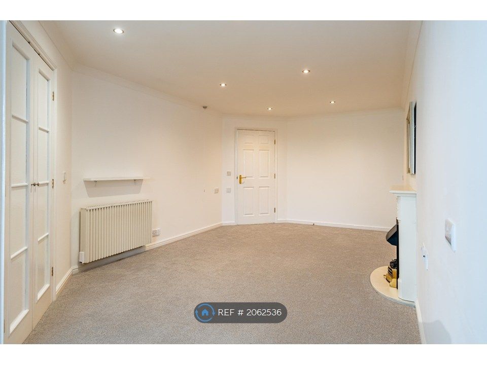 Property photo 2 of 23