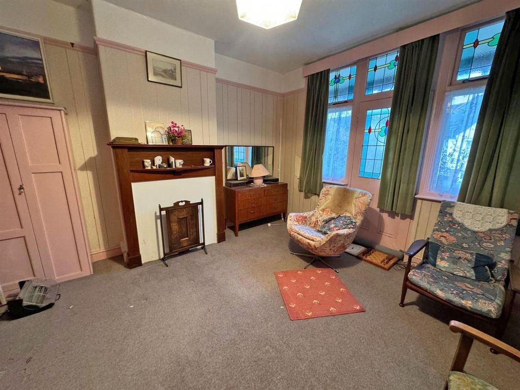Property photo 3 of 4 Dining Room