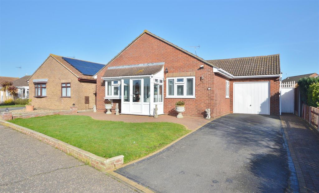 Property photo 1 of 18 Outside Front