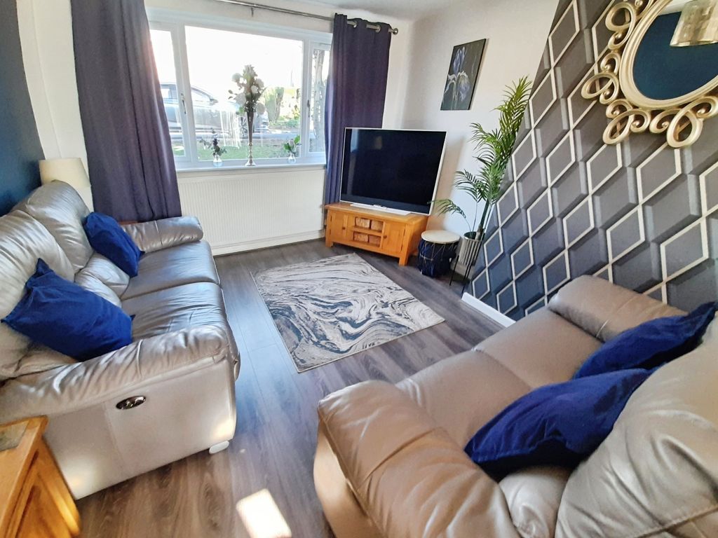 Property photo 3 of 13 Pbox-Img.Jpg