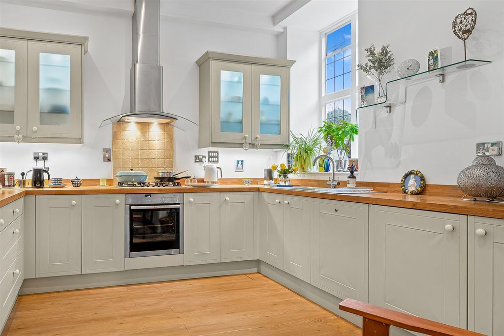 Property photo 2 of 12 3 Coachouse Mews-13.Jpg