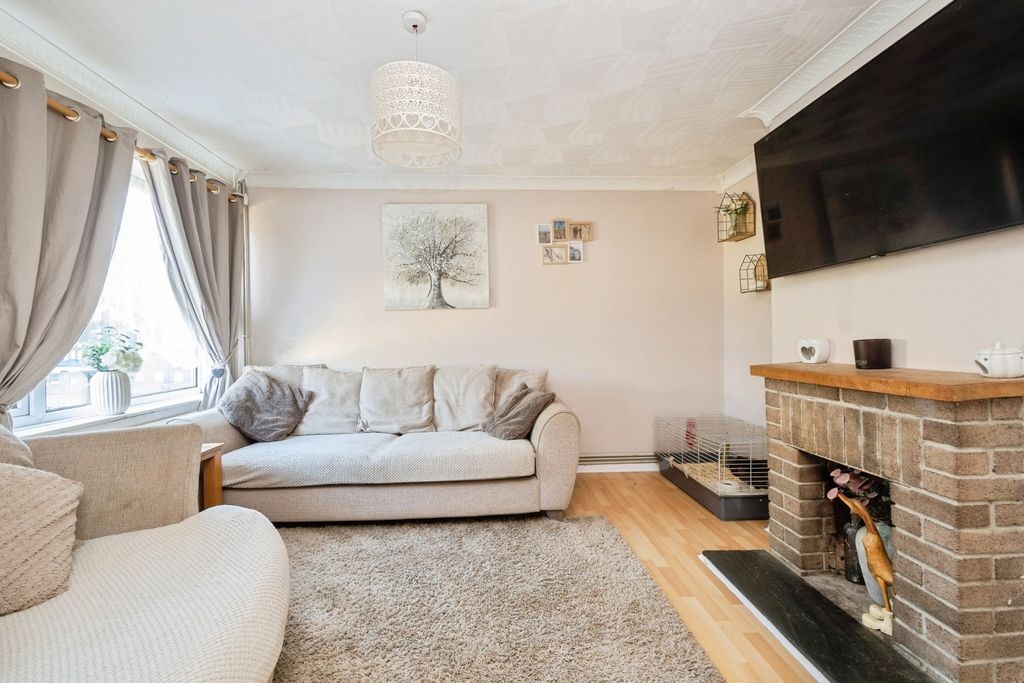 Property photo 2 of 18 Pbox-Img.Jpg