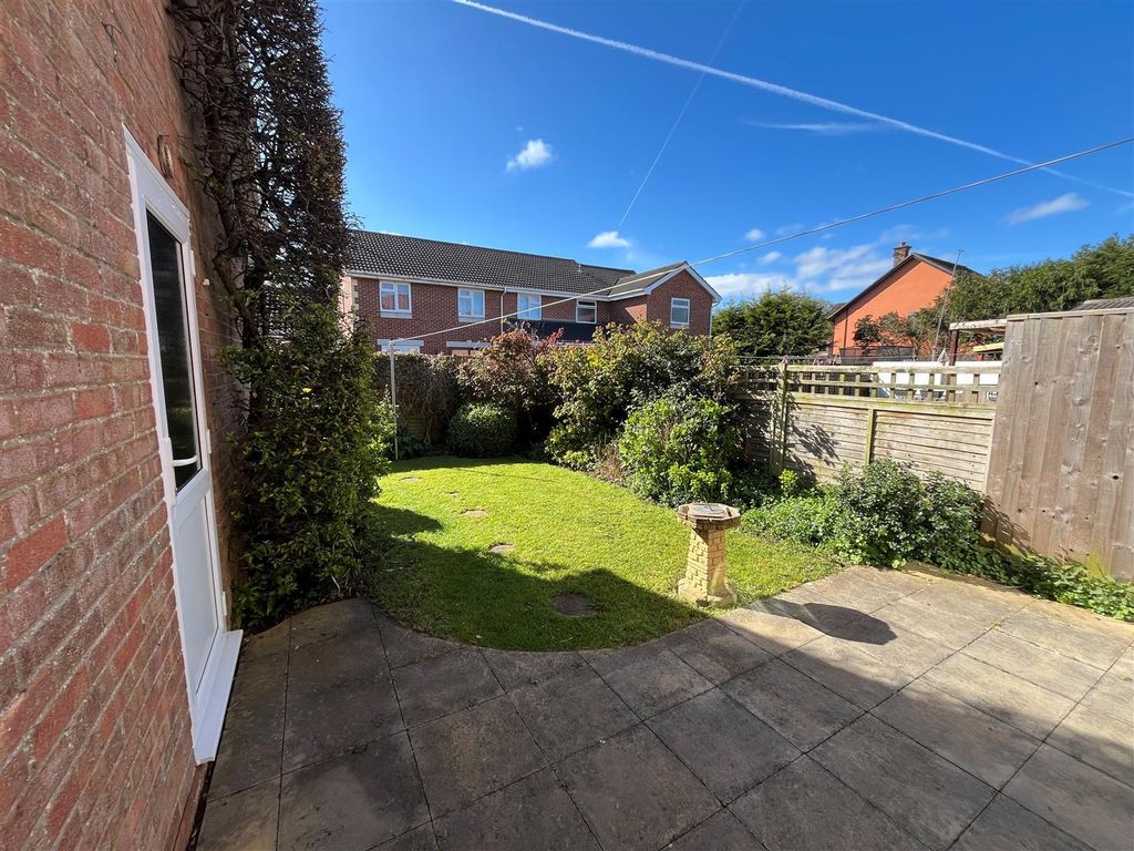 Additional image 14 of 3 bed semi-detached house to rentFenners, Weston-Super-Mare BS22