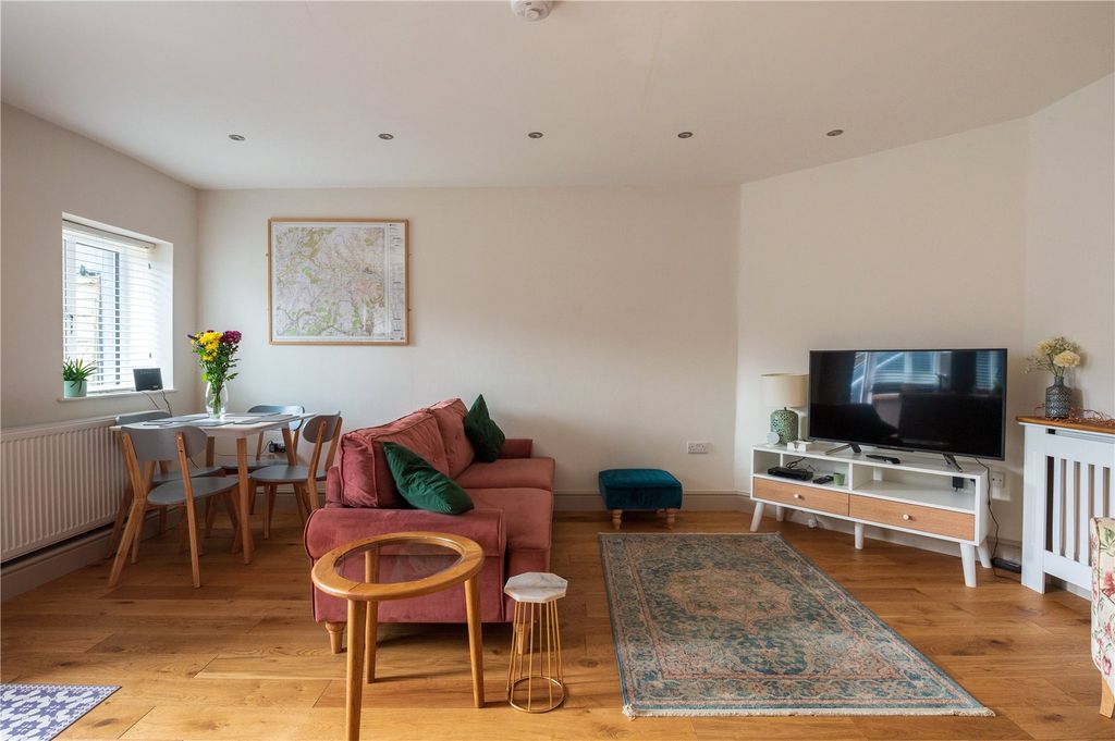 Property photo 3 of 12 Picture No. 04